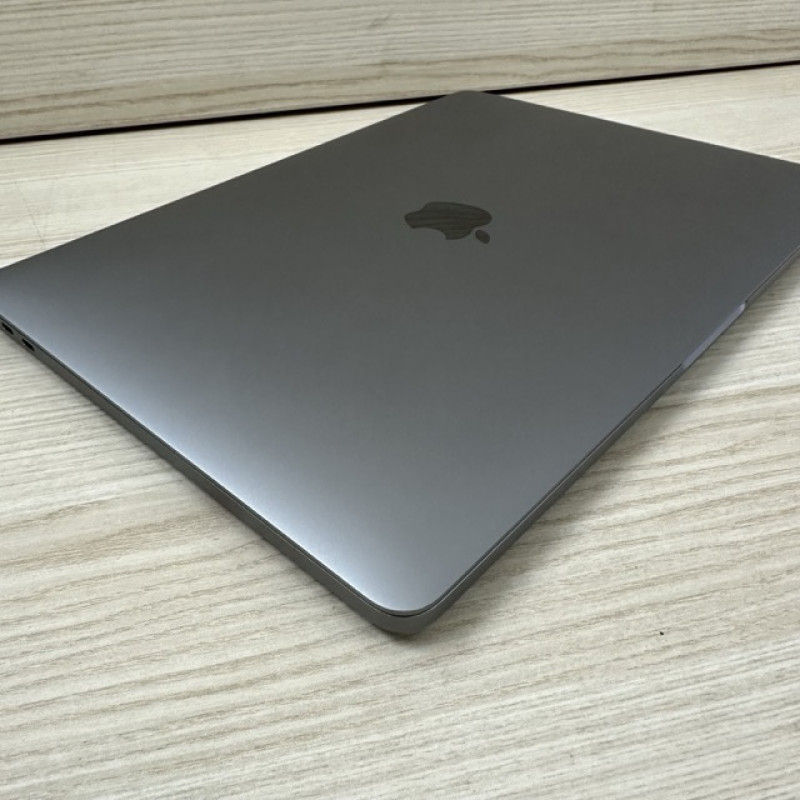 MacBook Pro 13 2020 Space  i5 1.4ghz 8/512